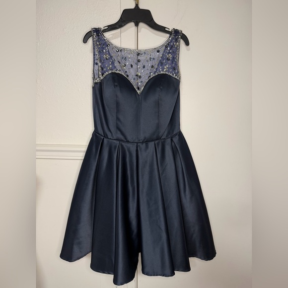 Juliet 808 Short Pleated A Line Homecoming Beaded Cocktail Dress size M - Picture 3 of 8